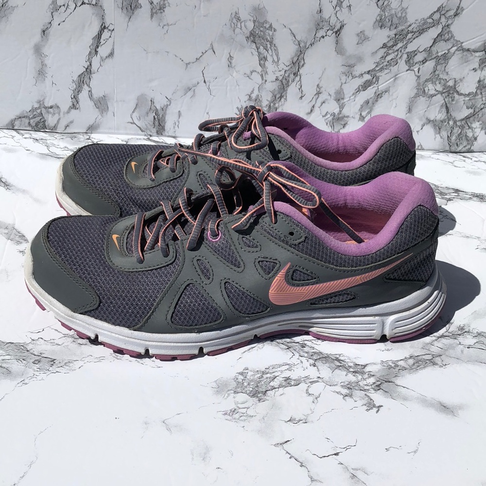 Nike Free Runs in good condition Size 11